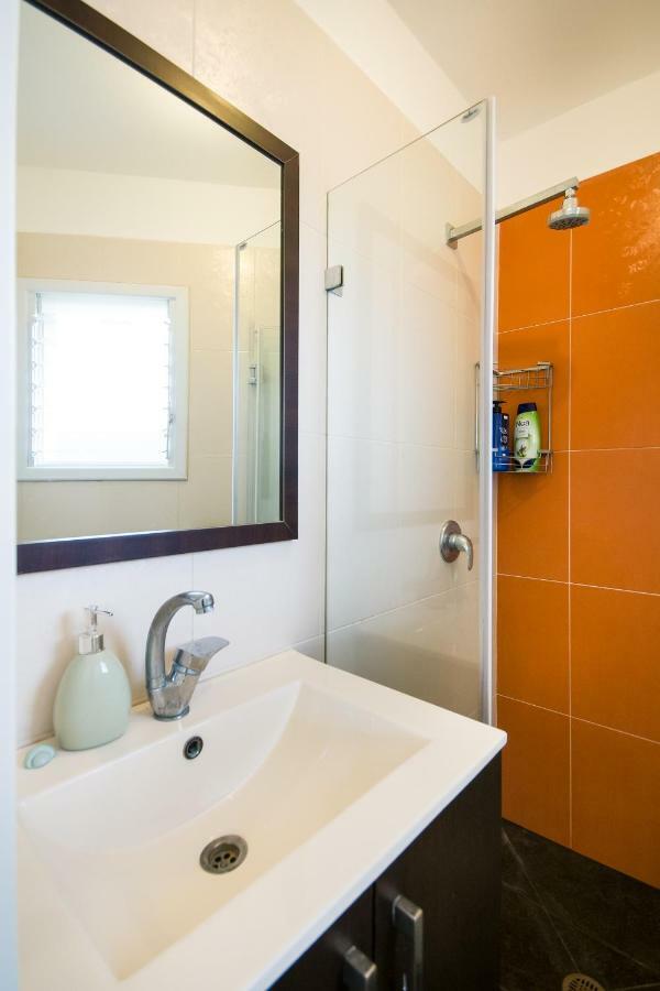 Homey Suite In Zichron Yaakov Zikhron Ya'akov Exterior foto